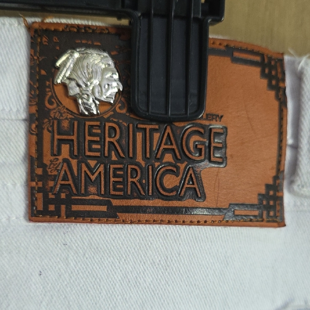 (J41) Men's White Distressed Jean Shorts with Paint Splatter Sz 36 - Picture 6 of 8